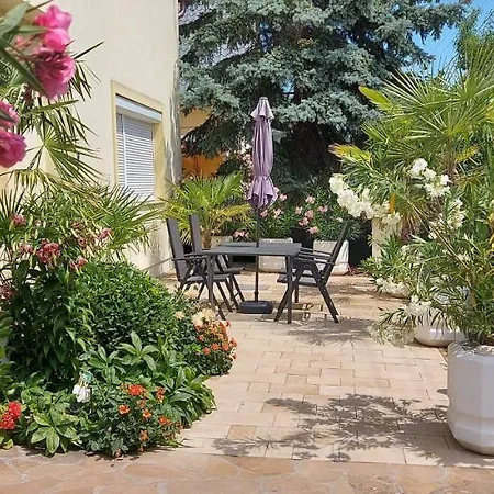 Violetta Vendeghaz Apartment Keszthely