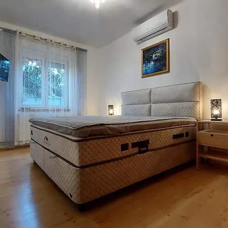 Violetta Vendeghaz Apartment Keszthely