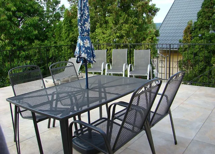 Violetta Vendeghaz * 케츨리