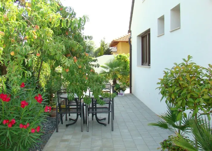 아파트 Violetta Vendeghaz *