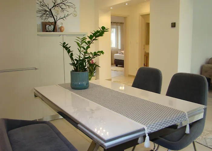 아파트 Violetta Vendeghaz *