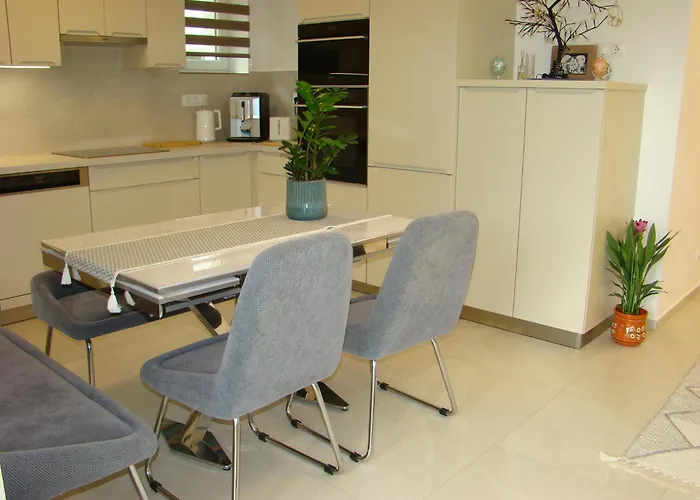 아파트 Violetta Vendeghaz 케츨리