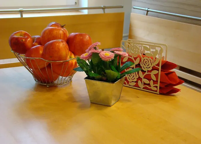 Violetta Vendeghaz 케츨리