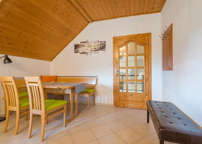 Violetta Vendeghaz * 케츨리